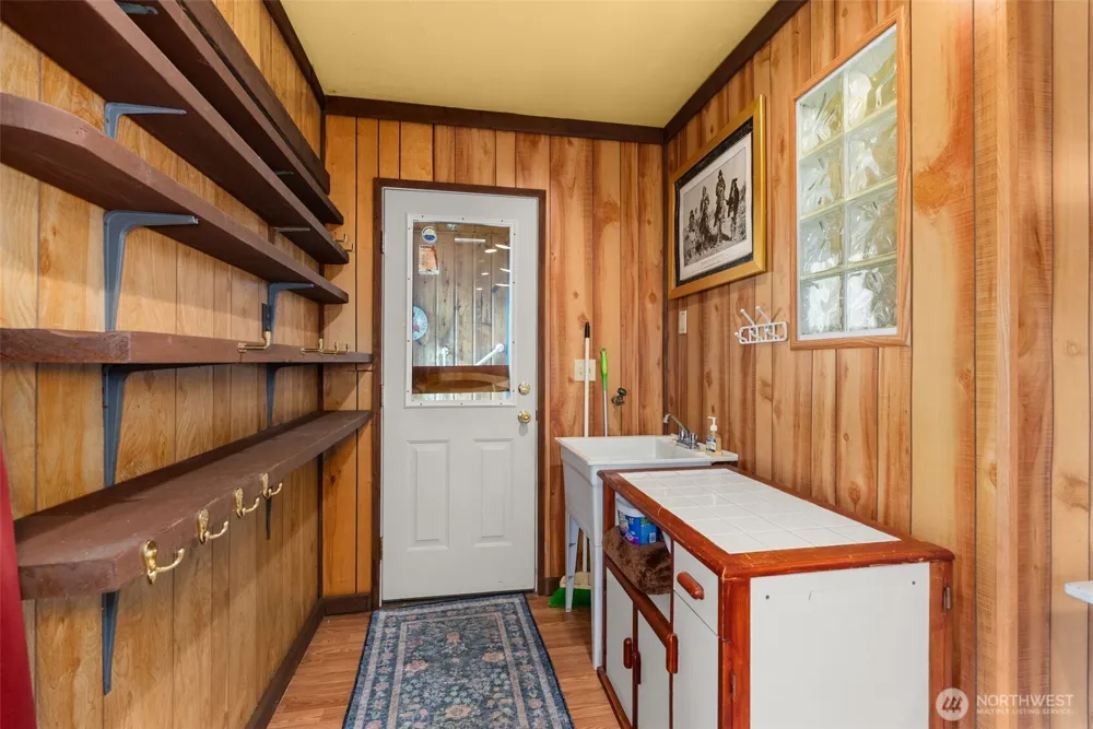 431 B STREET South Bend, WA 98586