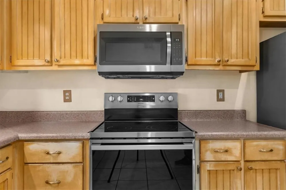 212 Whispering Pine Circle NE White, GA 30184
