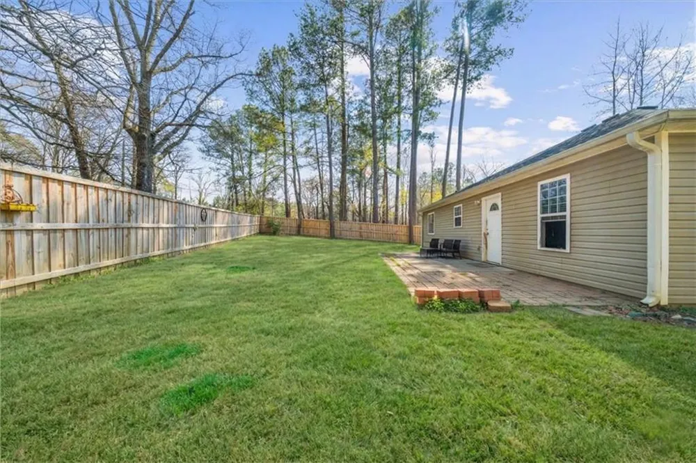 212 Whispering Pine Circle NE White, GA 30184
