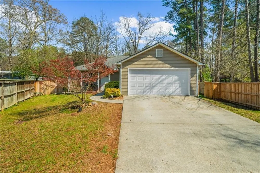 212 Whispering Pine Circle NE White, GA 30184