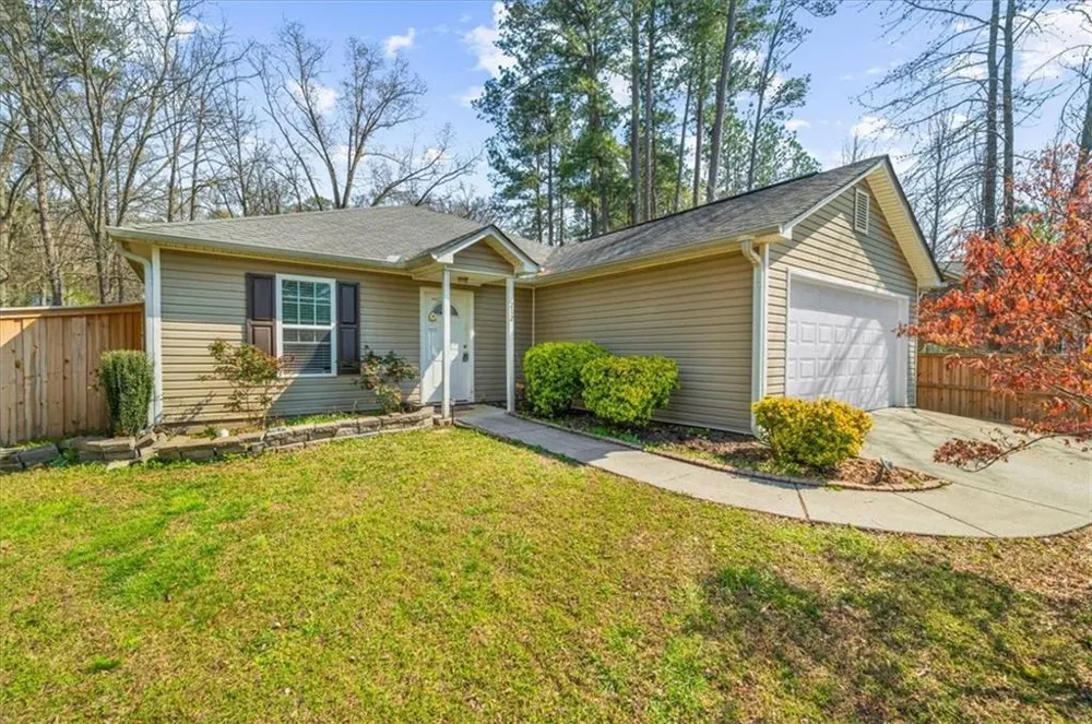 212 Whispering Pine Circle NE White, GA 30184