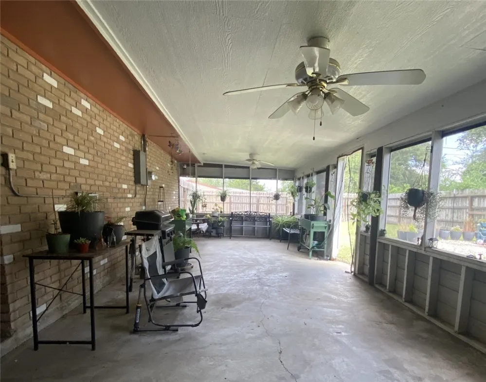1601 Andrea Street Alice, TX 78332