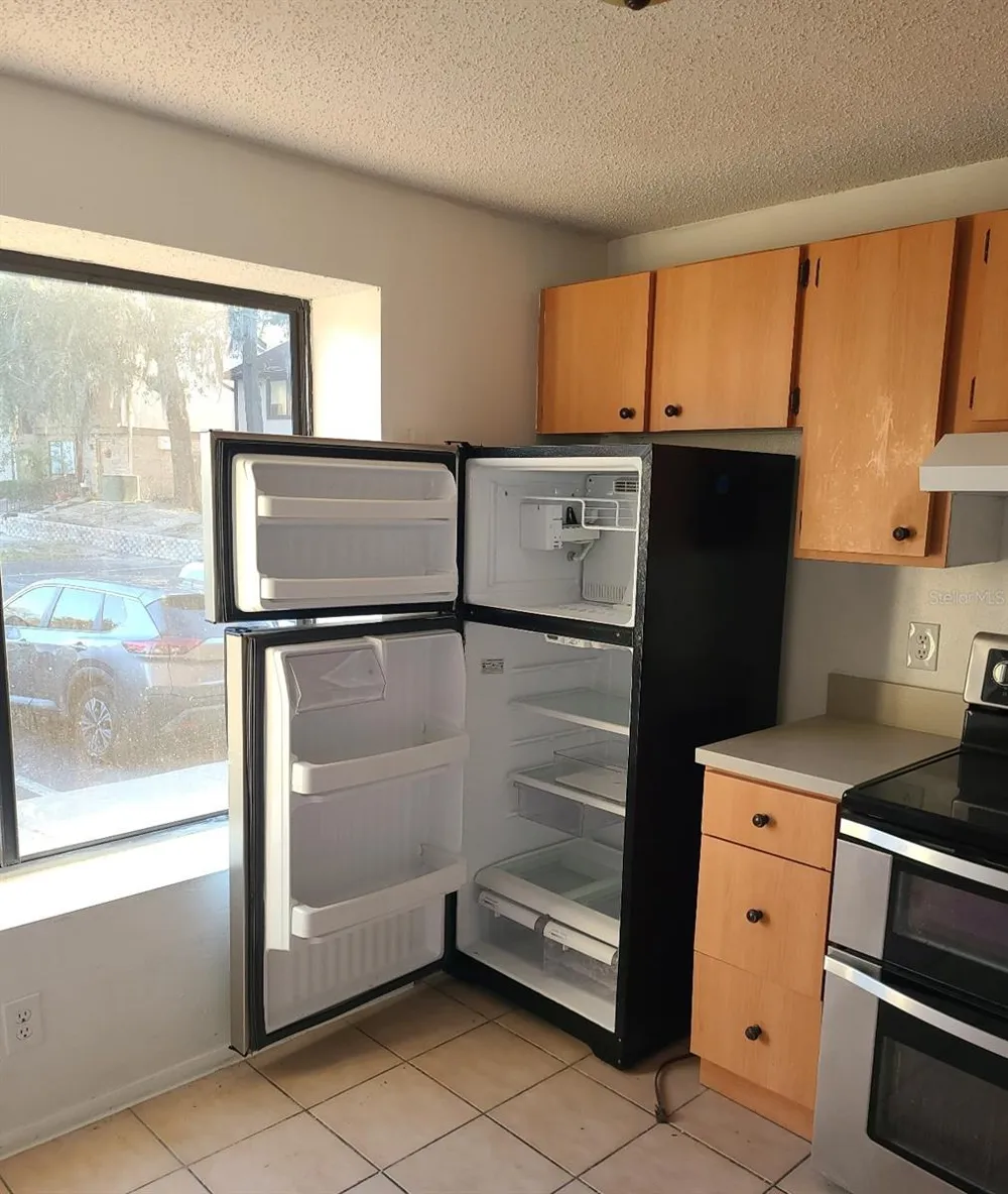 4916 SILVER OAKS VLG #E Orlando, FL 32808