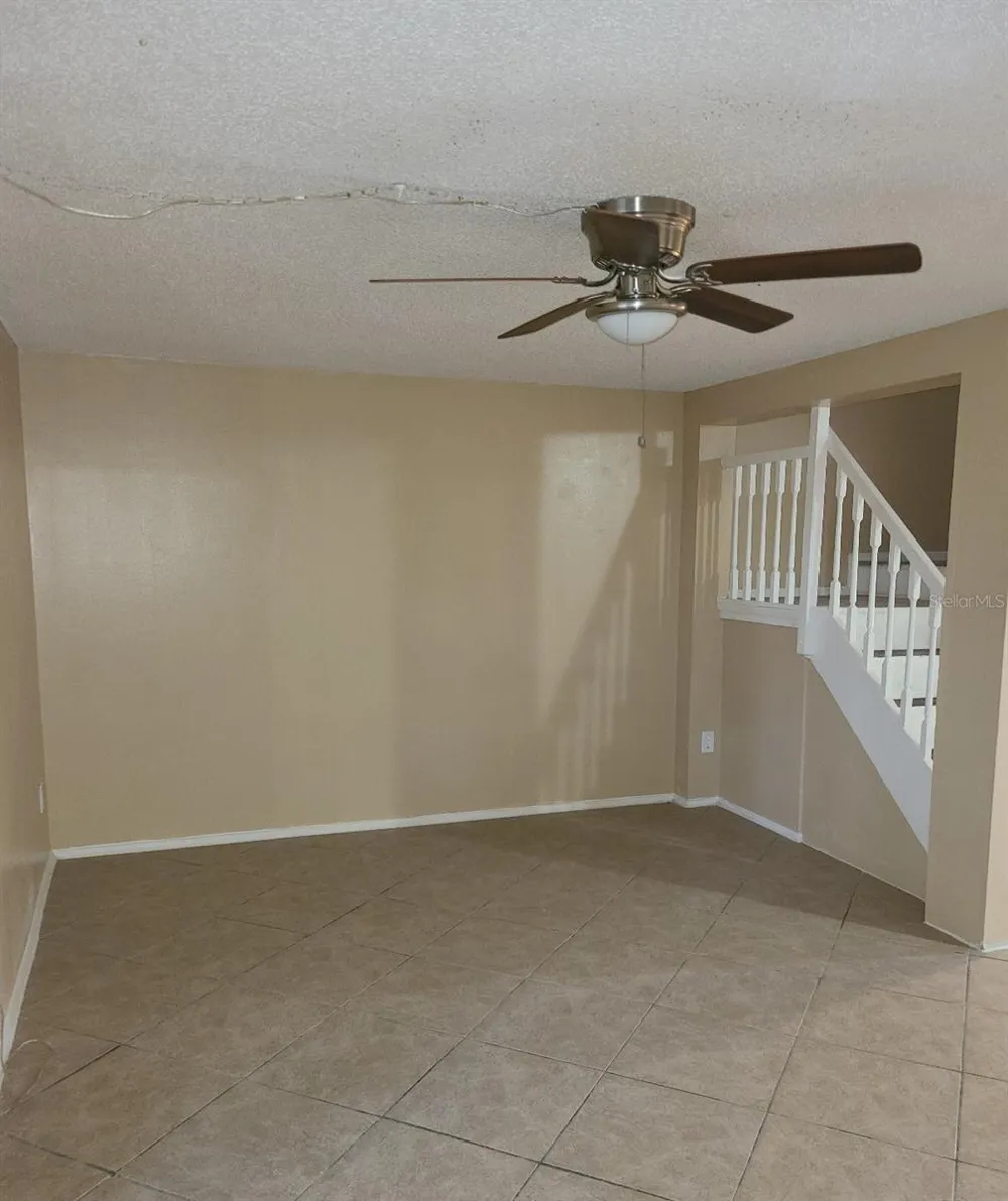 4916 SILVER OAKS VLG #E Orlando, FL 32808