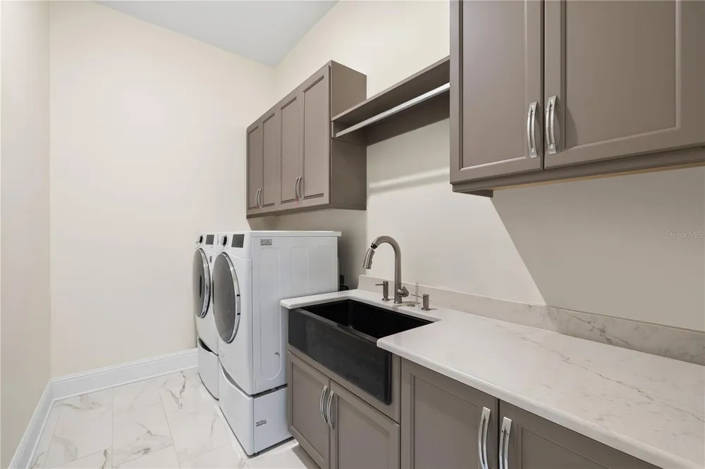 1 PALM TERRACE Belleair, FL 33756
