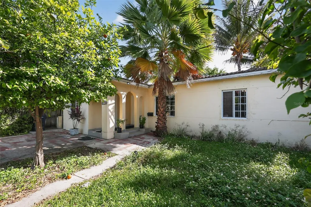 2131 BIARRITZ DRIVE Miami Beach, FL 33141