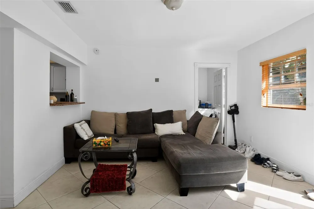 2131 BIARRITZ DRIVE Miami Beach, FL 33141