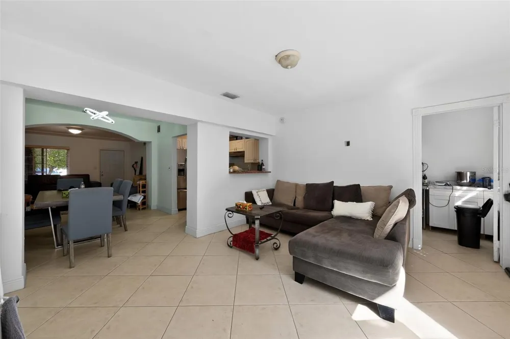 2131 BIARRITZ DRIVE Miami Beach, FL 33141