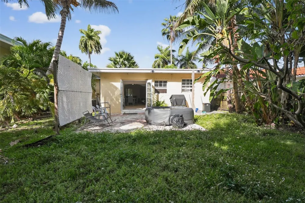 2131 BIARRITZ DRIVE Miami Beach, FL 33141