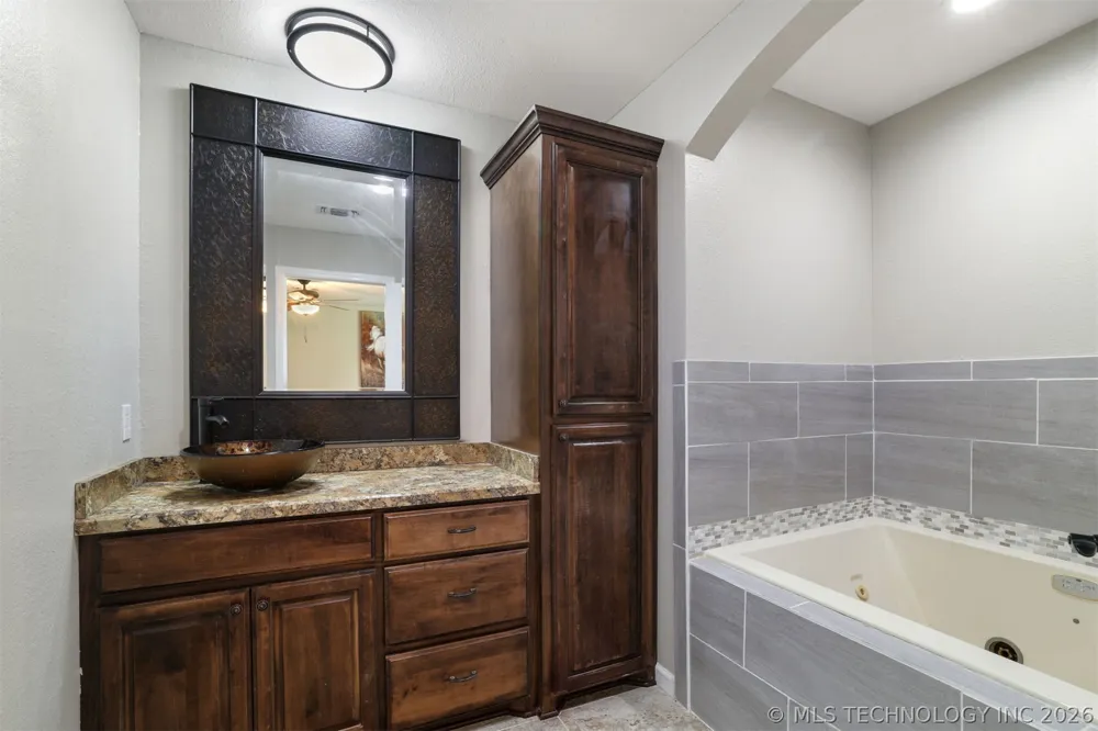 1180 4430 ROAD Valliant, OK 74764