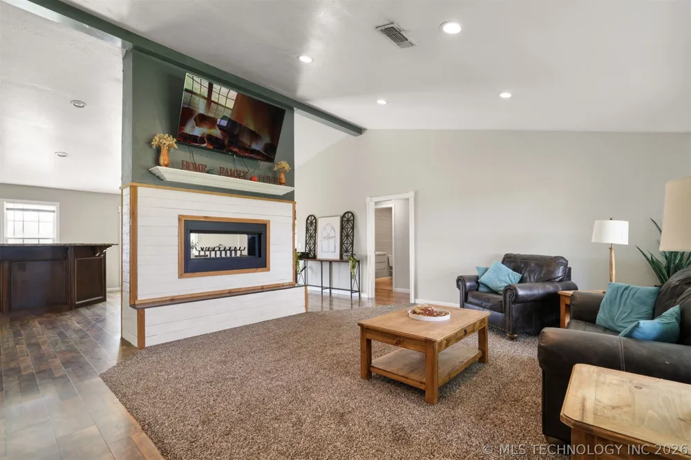 1180 4430 ROAD Valliant, OK 74764