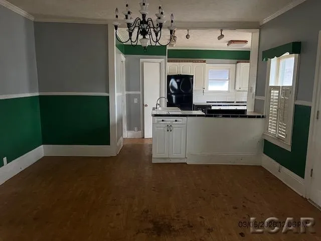 140 Greenly Street Adrian City, MI 49221