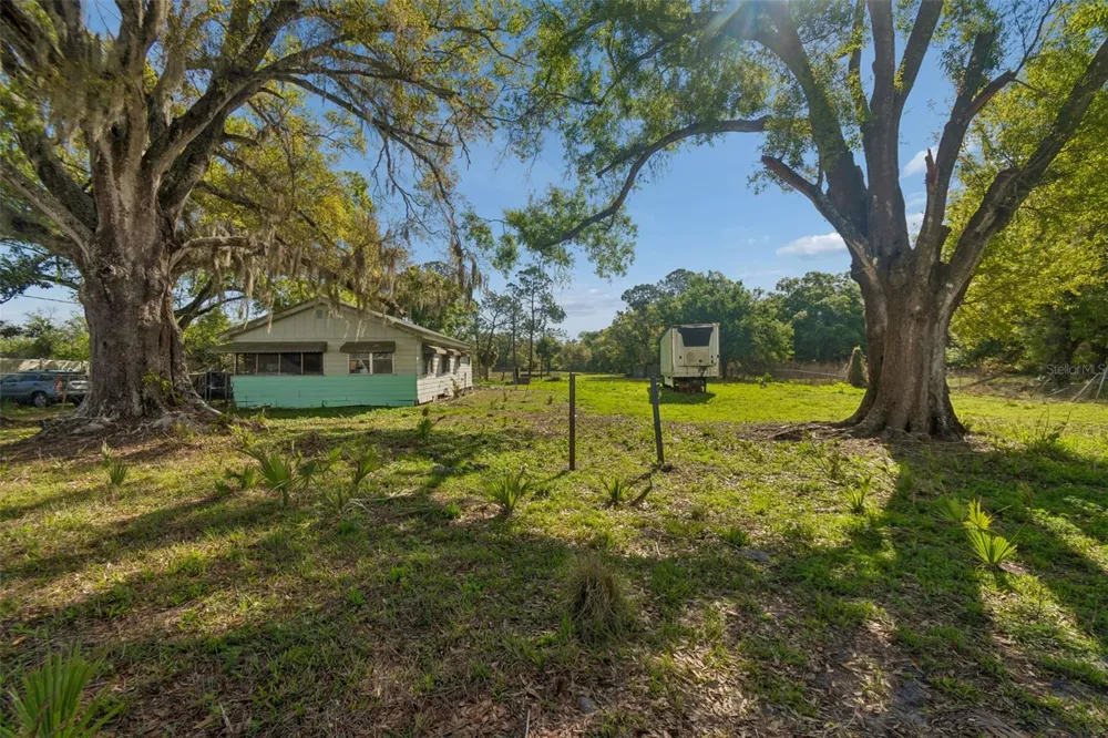 6213 ORIENT ROAD Tampa, FL 33610