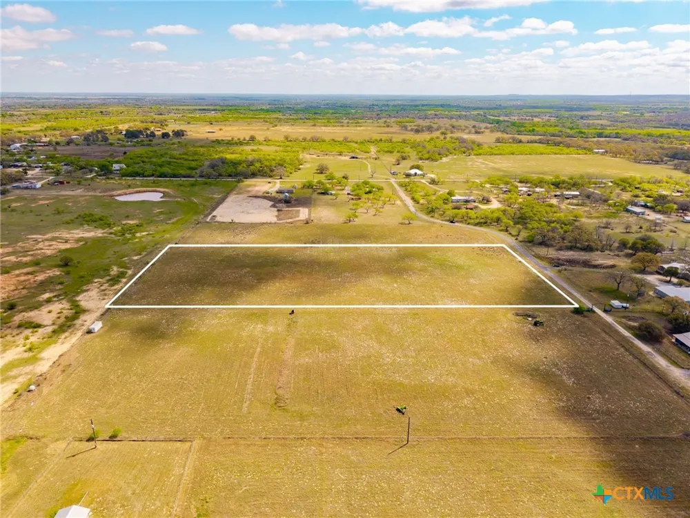 12 Seay World Lane Seguin, TX 78155
