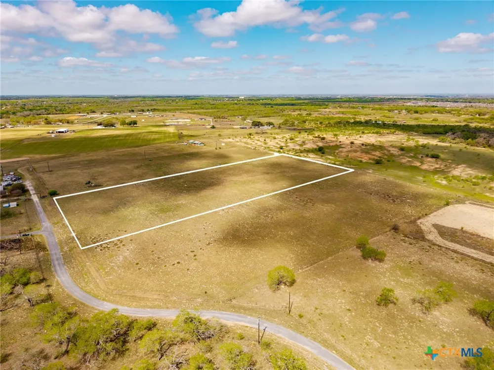 12 Seay World Lane Seguin, TX 78155