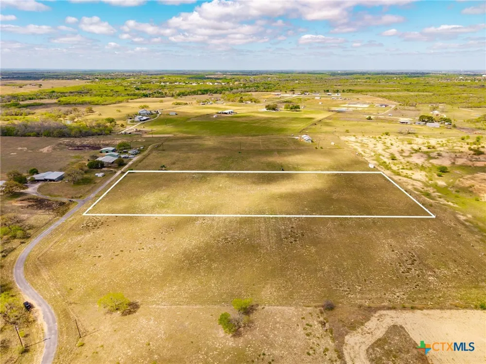 12 Seay World Lane Seguin, TX 78155