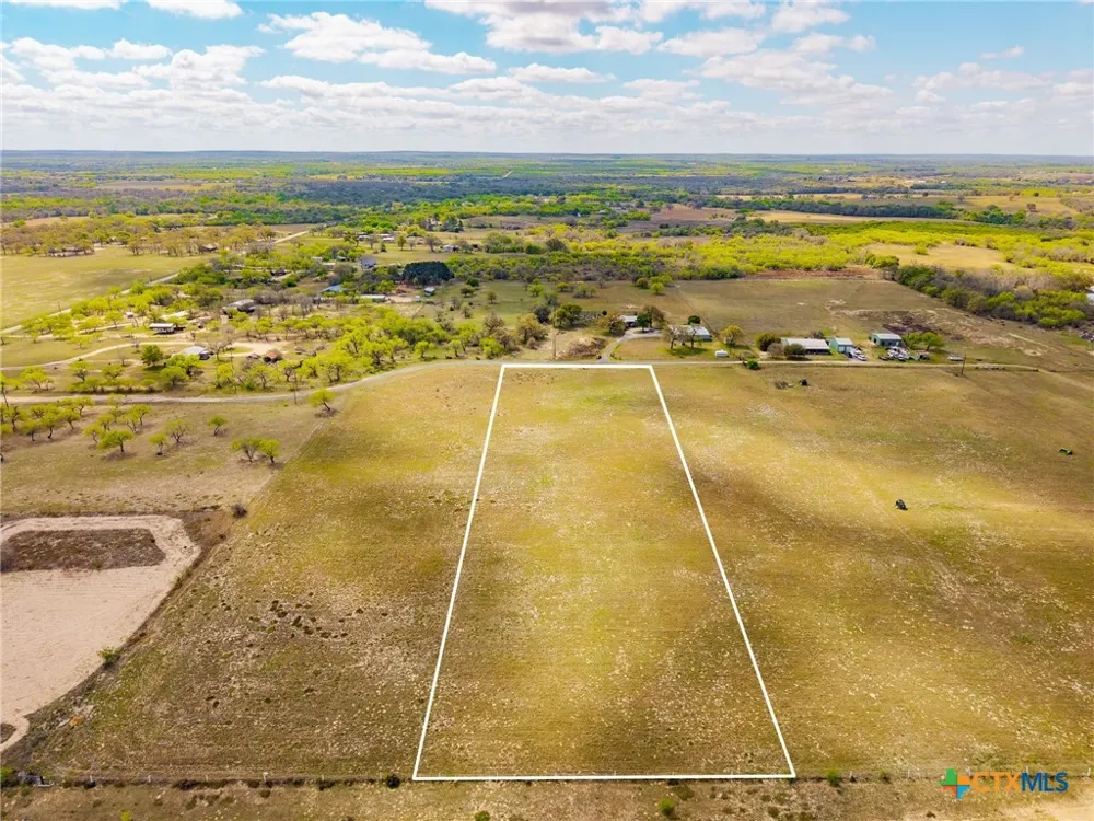 12 Seay World Lane Seguin, TX 78155