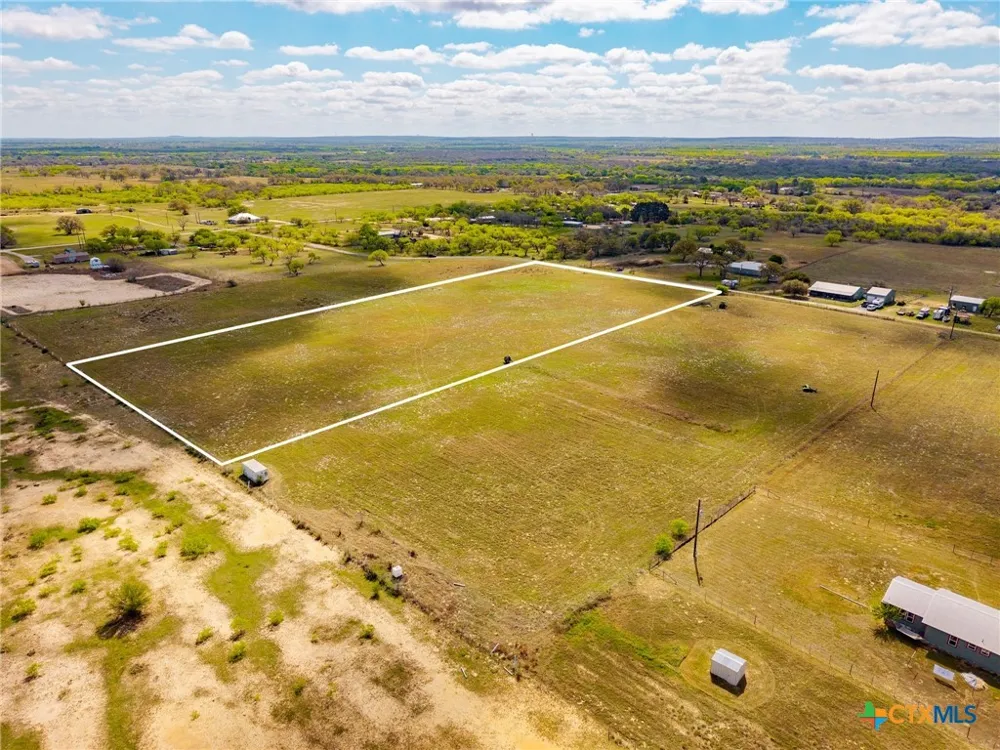 12 Seay World Lane Seguin, TX 78155