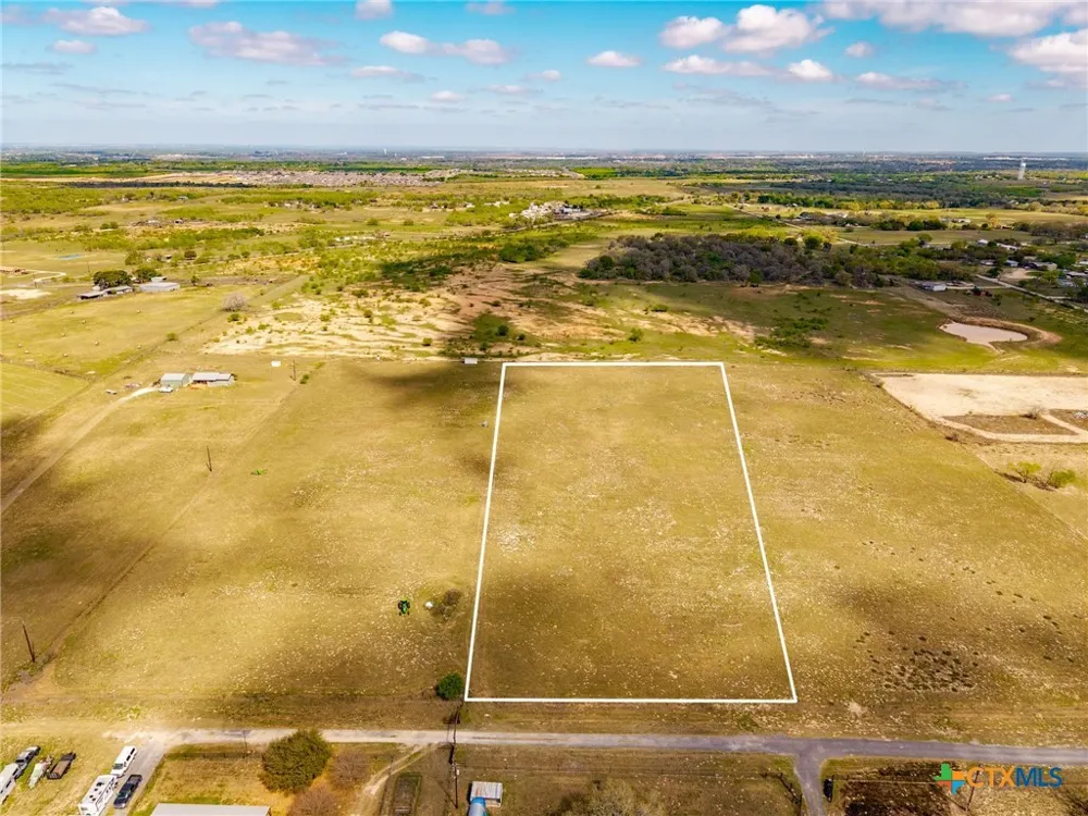 12 Seay World Lane Seguin, TX 78155