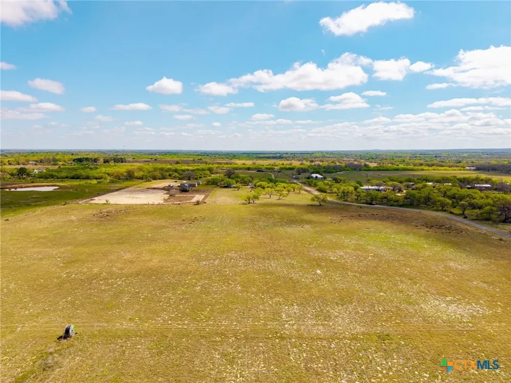 12 Seay World Lane Seguin, TX 78155