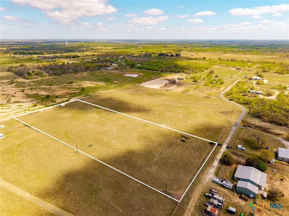 11 Seay World Lane Seguin, TX 78155