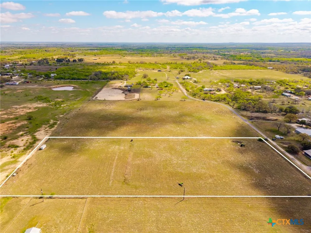 11 Seay World Lane Seguin, TX 78155
