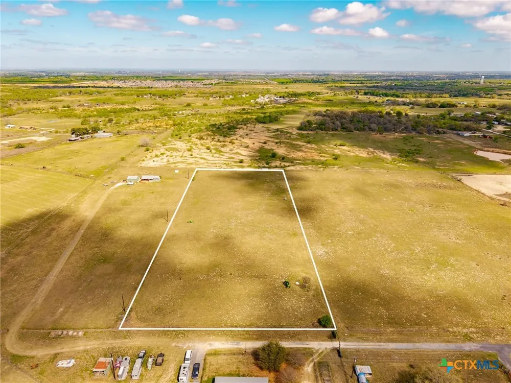 11 Seay World Lane Seguin, TX 78155