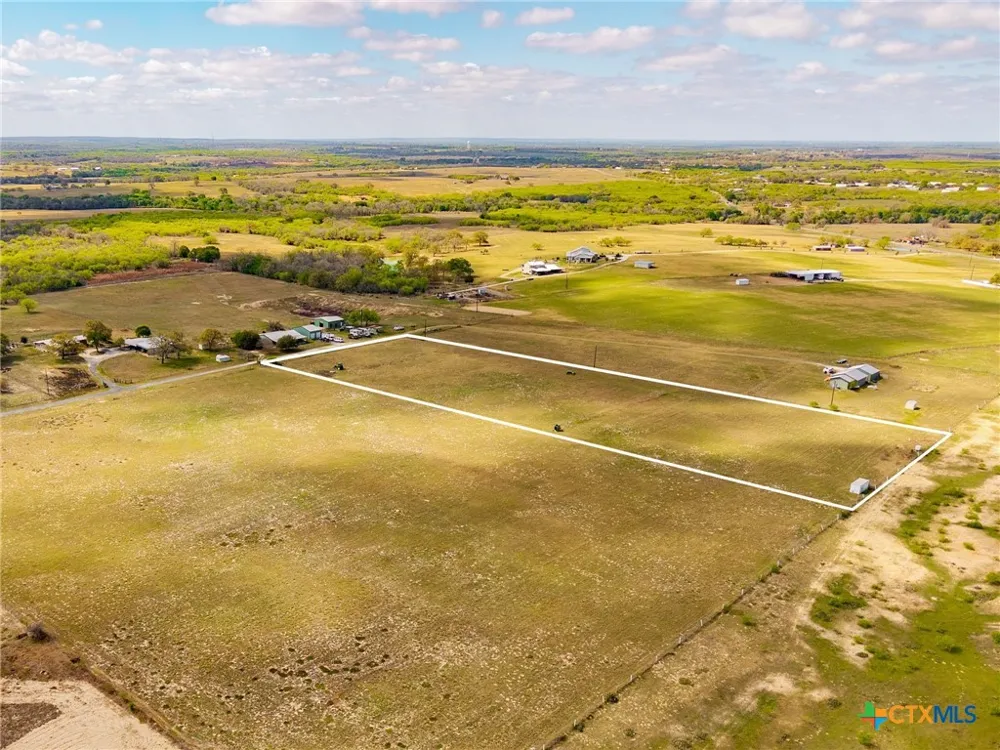 11 Seay World Lane Seguin, TX 78155