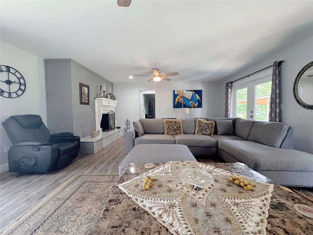 4925 US HIGHWAY 441 ocala, FL 34475