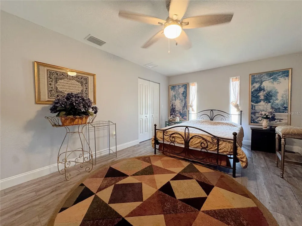 4925 US HIGHWAY 441 ocala, FL 34475