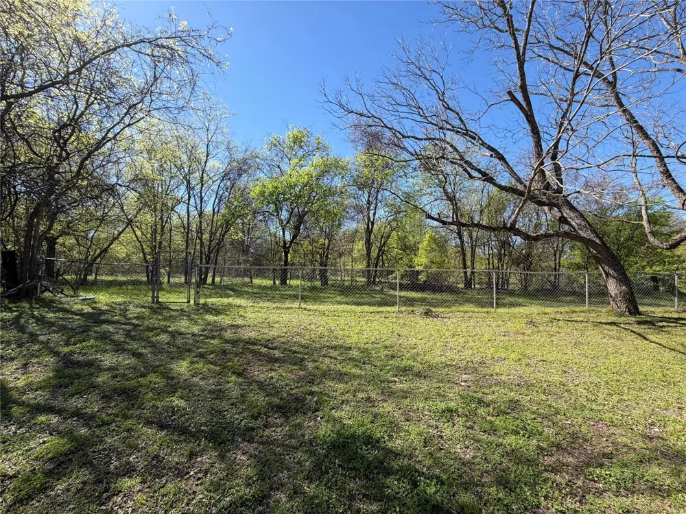 525 Lcr 405 Mexia, TX 76667