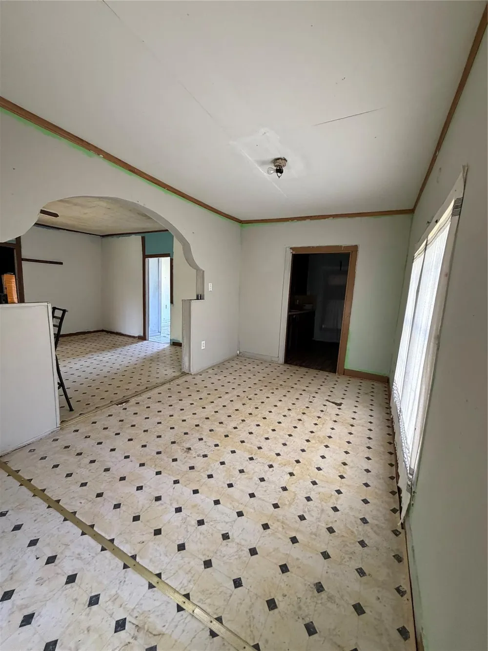 525 Lcr 405 Mexia, TX 76667
