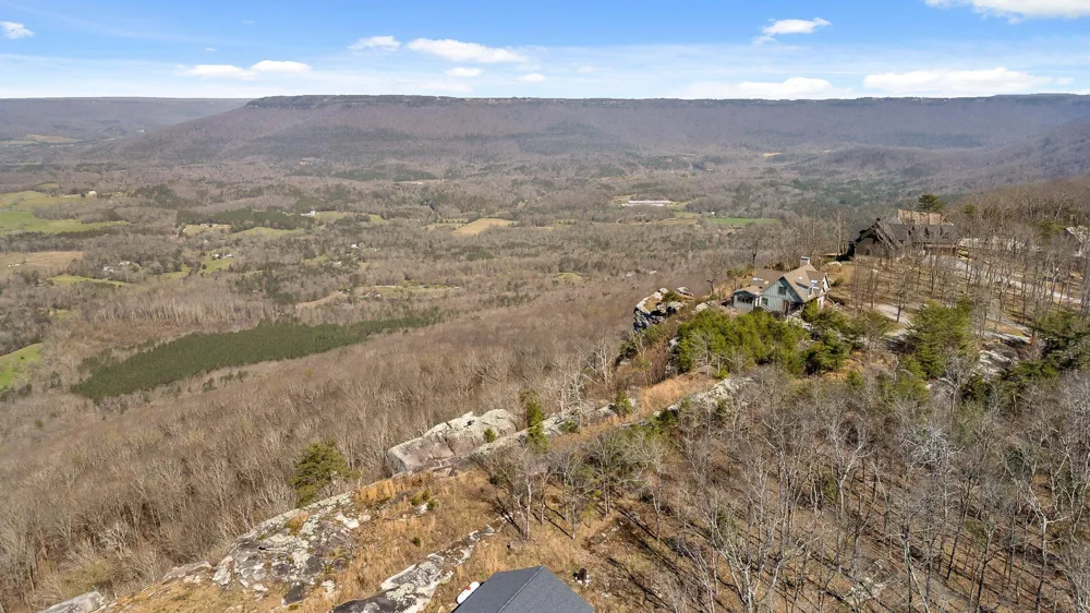 8 W Bluff Road Menlo, GA 30731