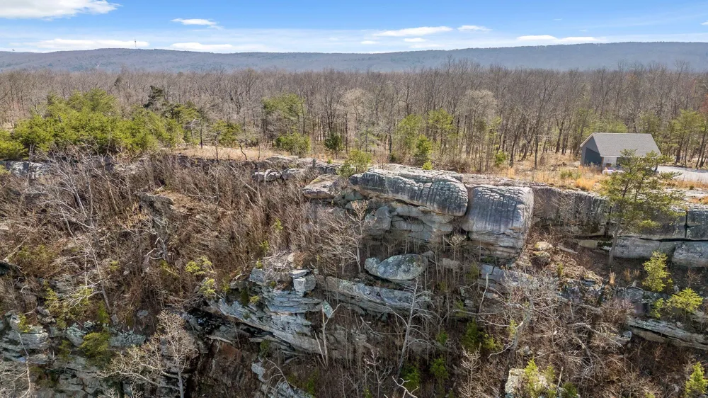 8 W Bluff Road Menlo, GA 30731