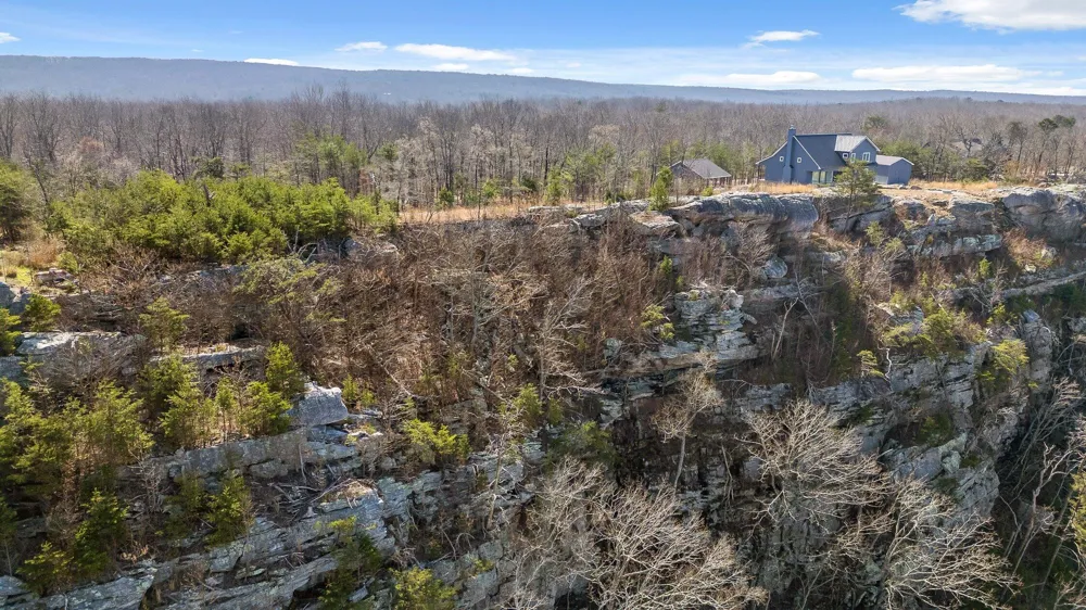 8 W Bluff Road Menlo, GA 30731