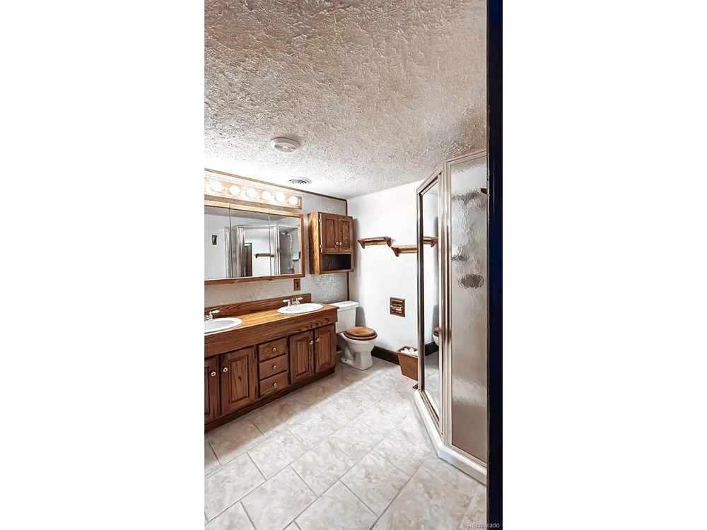 204 W Ash Street Walsh, CO 81090
