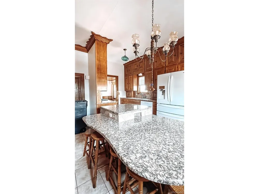 204 W Ash Street Walsh, CO 81090