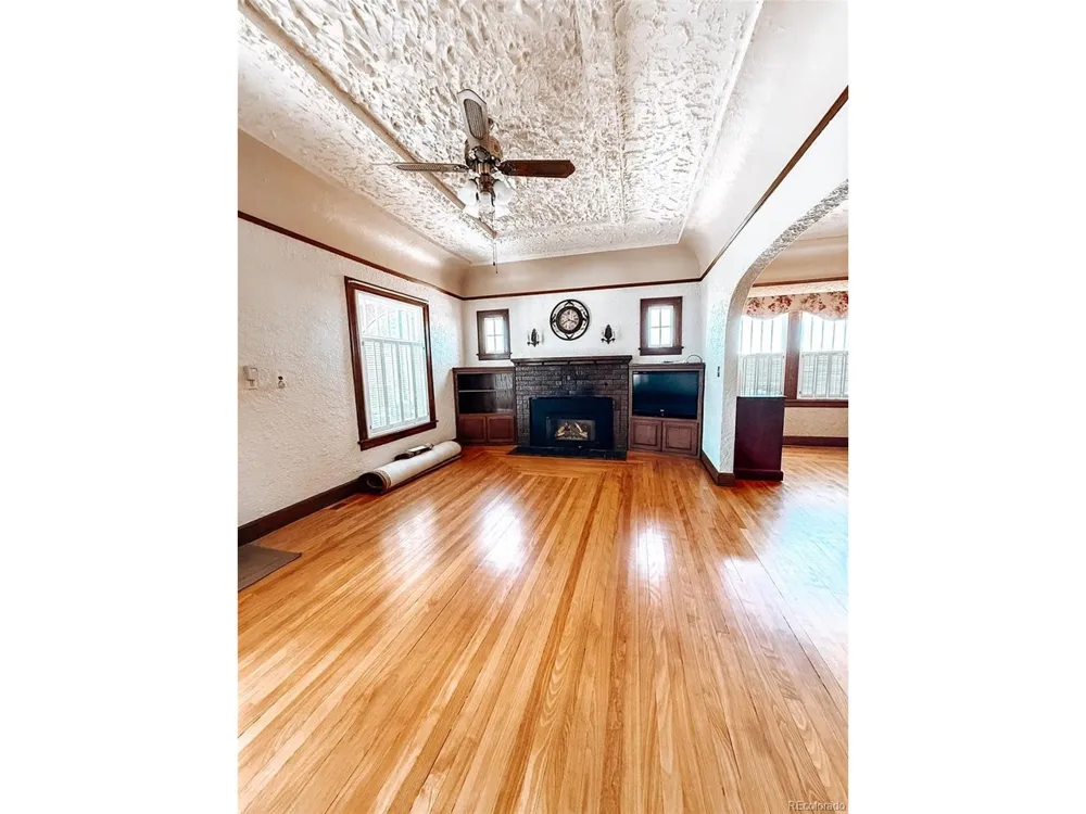 204 W Ash Street Walsh, CO 81090