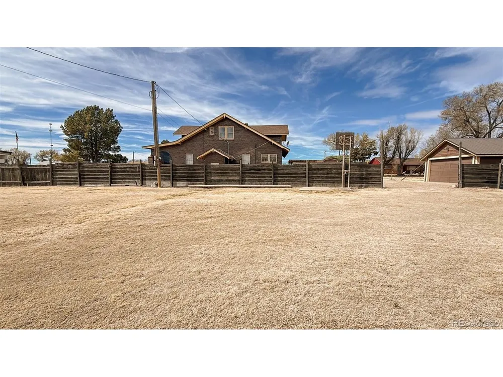 204 W Ash Street Walsh, CO 81090