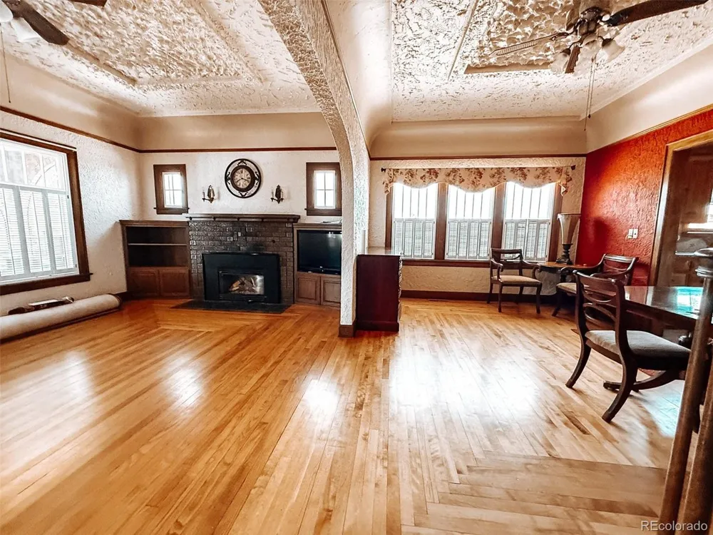 204 W Ash Street Walsh, CO 81090