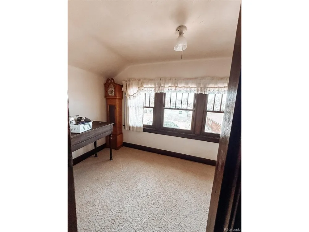 204 W Ash Street Walsh, CO 81090