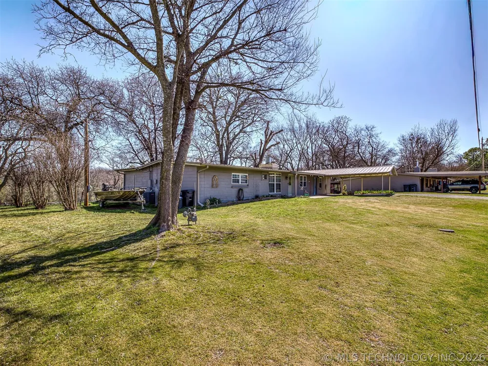 32033 E 695 WAY Wagoner, OK 74467