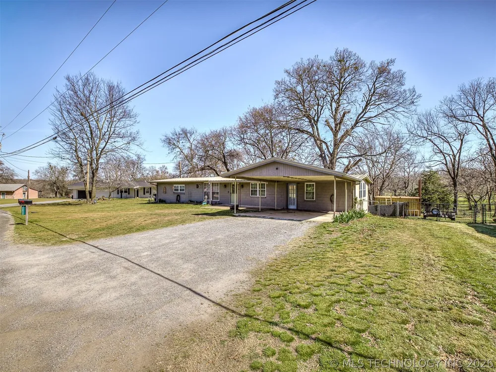 32033 E 695 WAY Wagoner, OK 74467