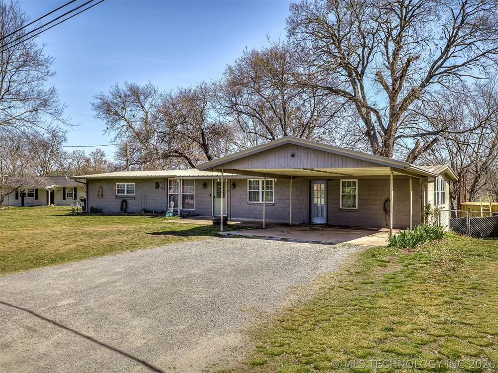 32033 E 695 WAY Wagoner, OK 74467
