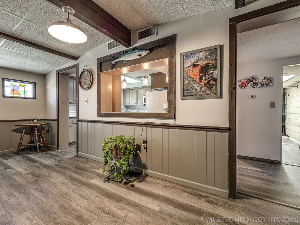 32033 E 695 WAY Wagoner, OK 74467