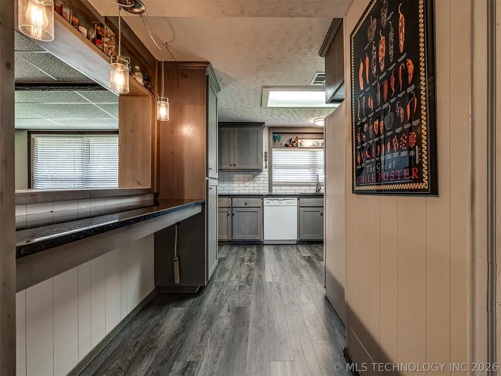 32033 E 695 WAY Wagoner, OK 74467