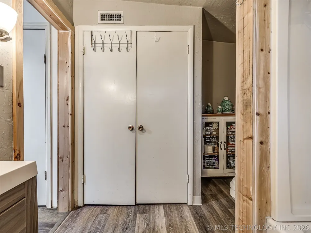32033 E 695 WAY Wagoner, OK 74467