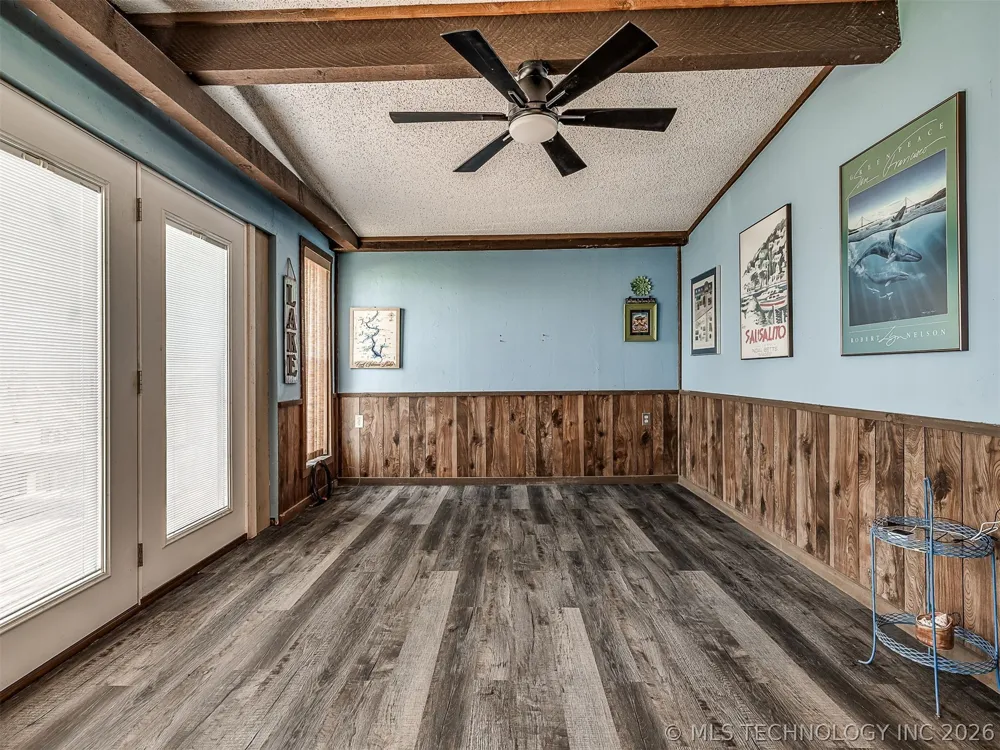 32033 E 695 WAY Wagoner, OK 74467