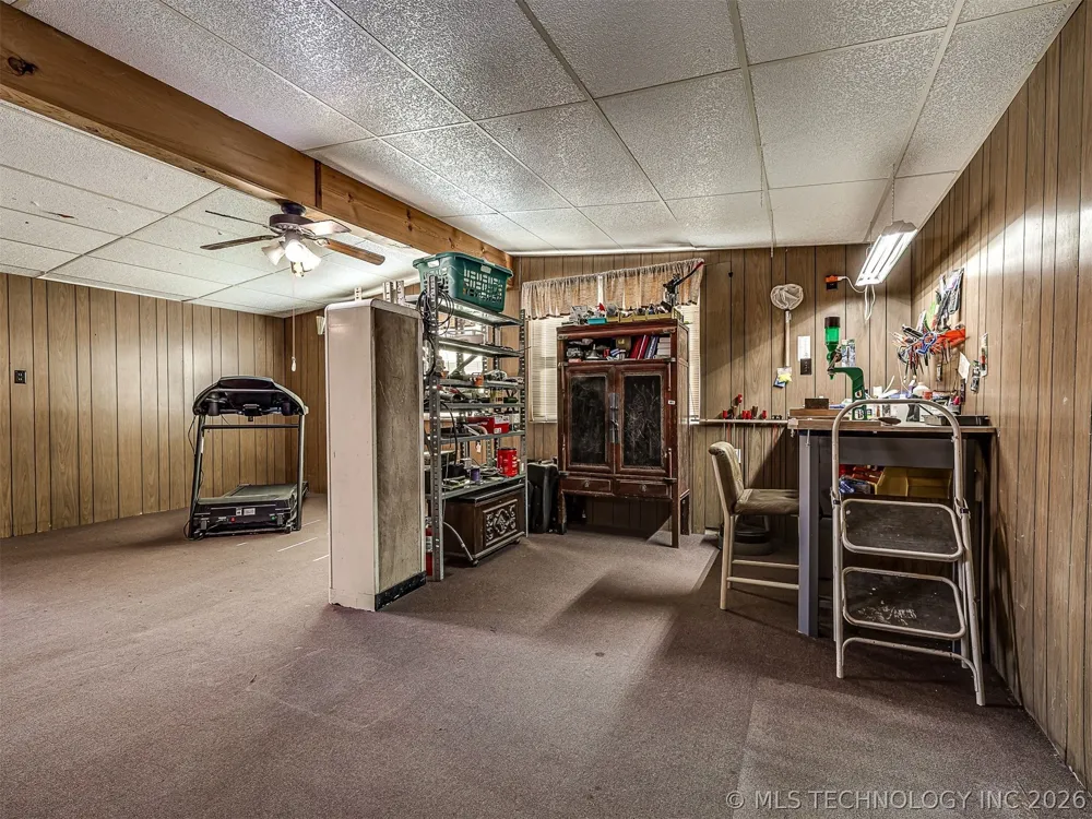 32033 E 695 WAY Wagoner, OK 74467