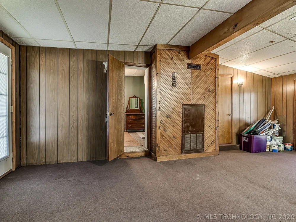 32033 E 695 WAY Wagoner, OK 74467
